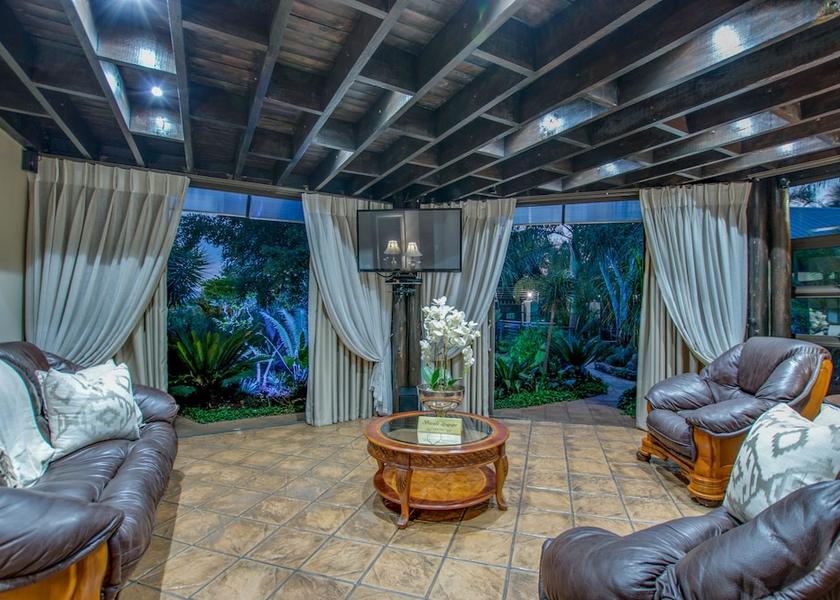 North West Hartbeespoort Living Area