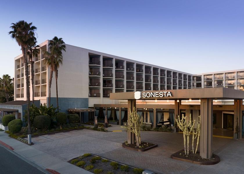California Redondo Beach Exterior