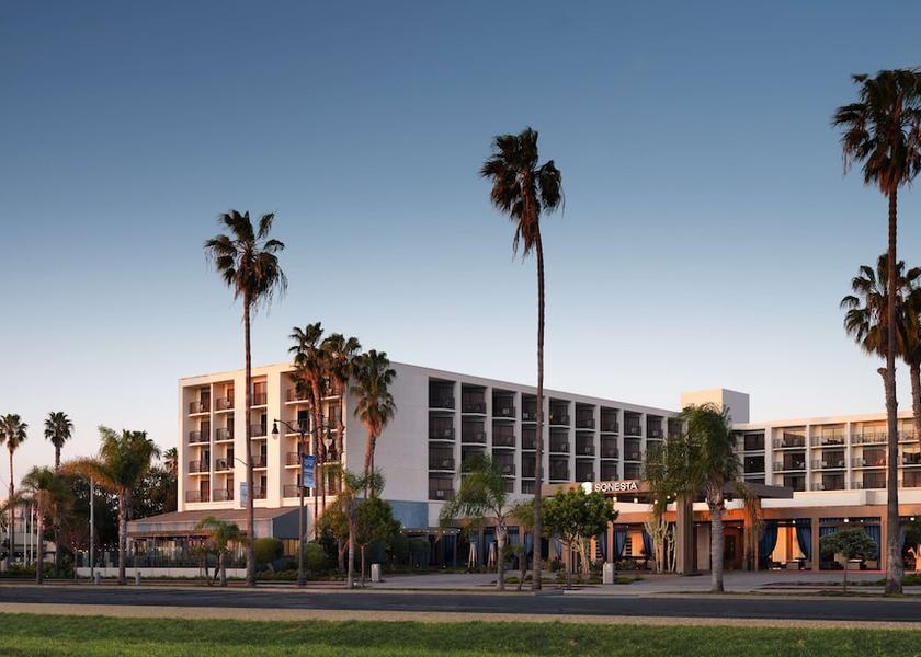 California Redondo Beach Exterior