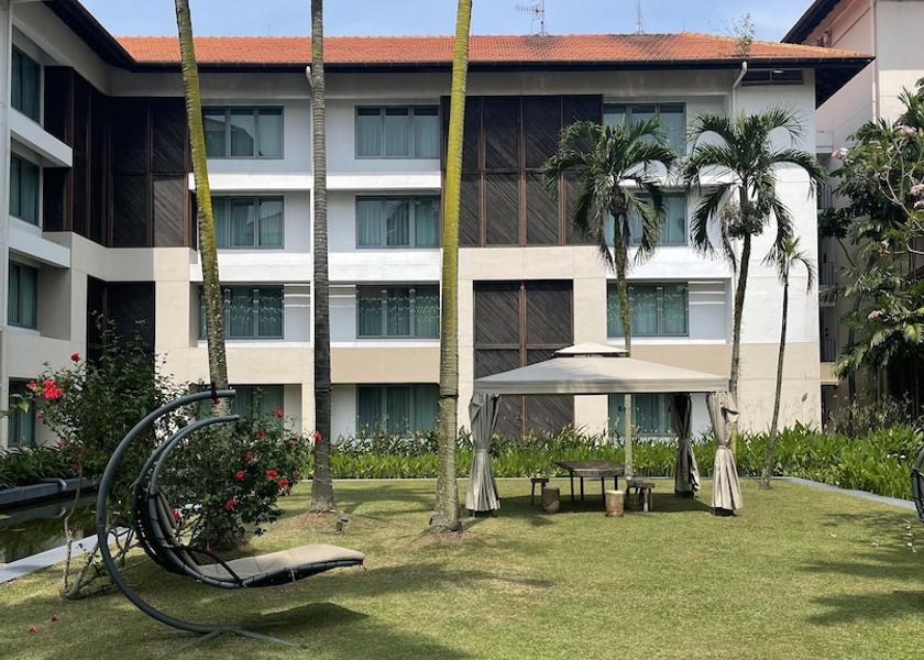  Singapore Exterior