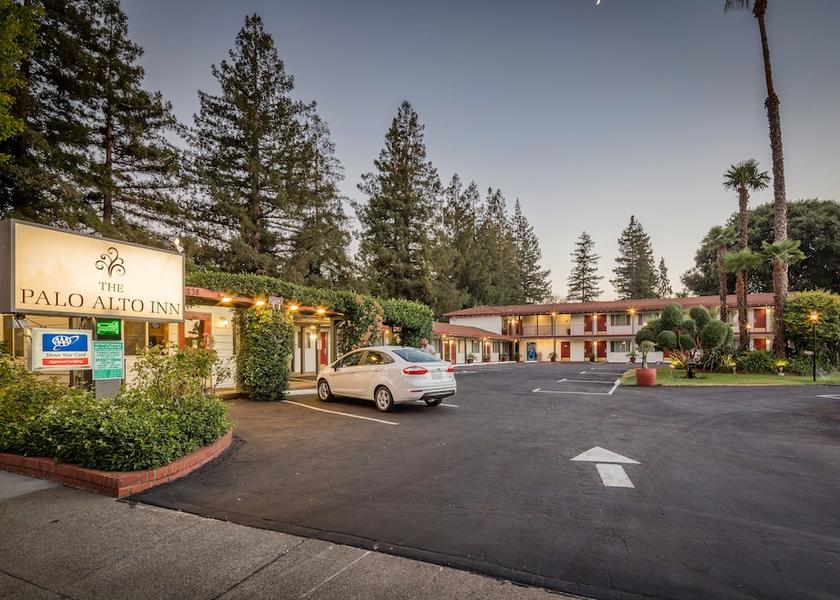 California Palo Alto Front of property