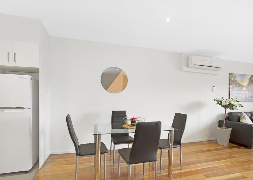 Victoria Melbourne Room