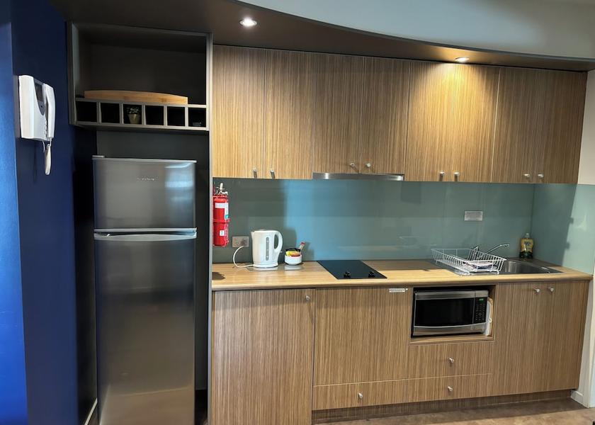 Victoria Cowes Kitchen