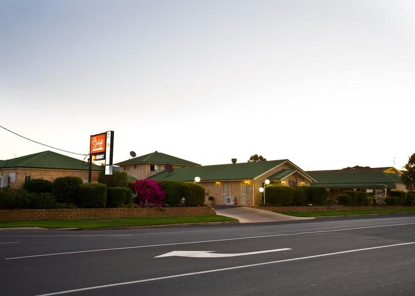 Queensland Roma Exterior Detail
