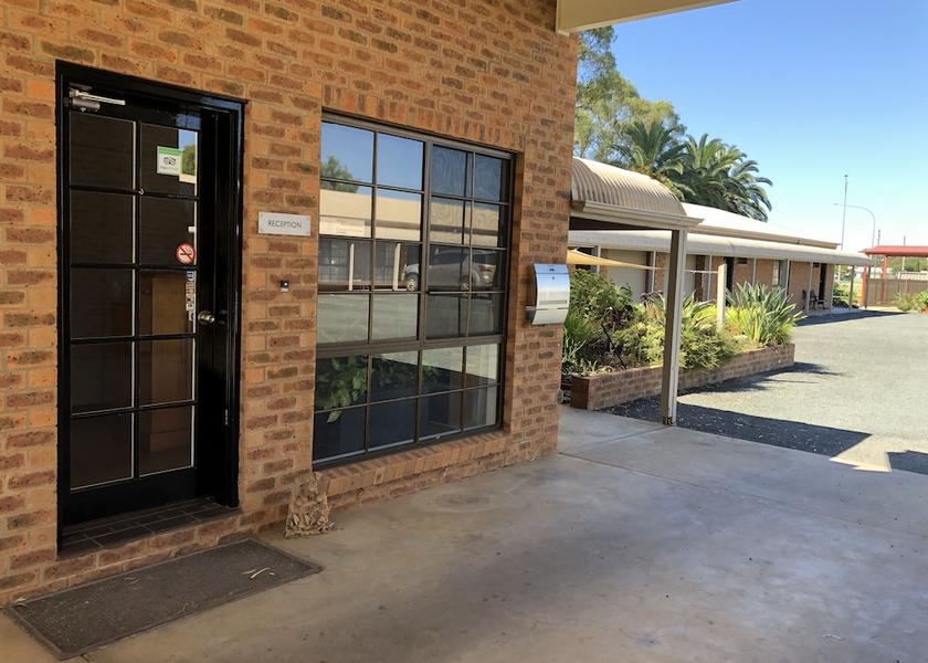 New South Wales Deniliquin Reception