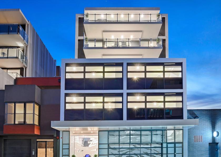 Victoria Port Melbourne Facade