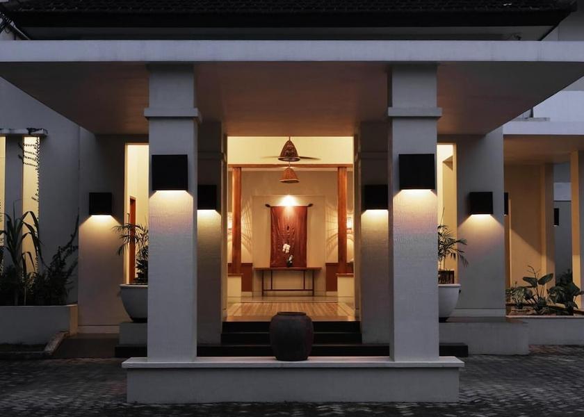 Bangka-Belitung Tanjung Pandan Exterior Detail