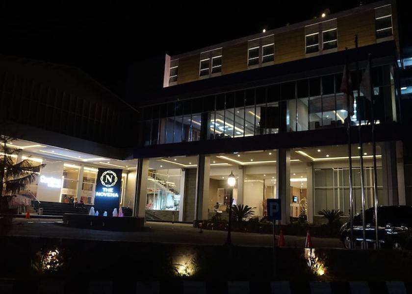  Watampone Interior Entrance