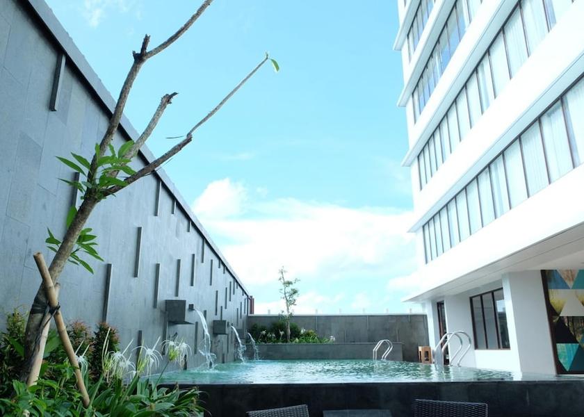  Samarinda  Exterior Detail