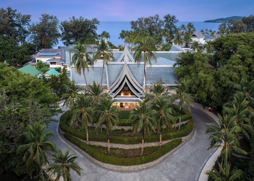 Phuket Choeng Thale Facade