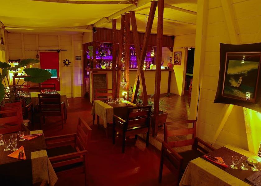 Analanjirofo Nosy Boraha Interior Entrance