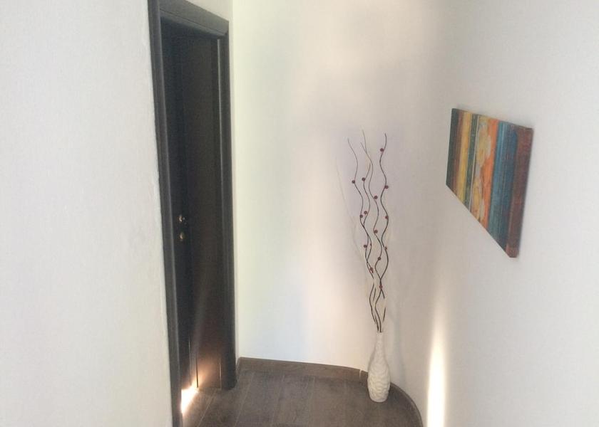  Podgorica Interior Entrance