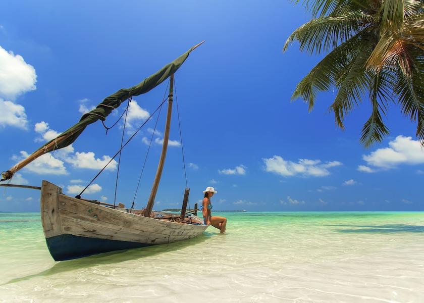 North Ari Atoll Ukulhas Beach