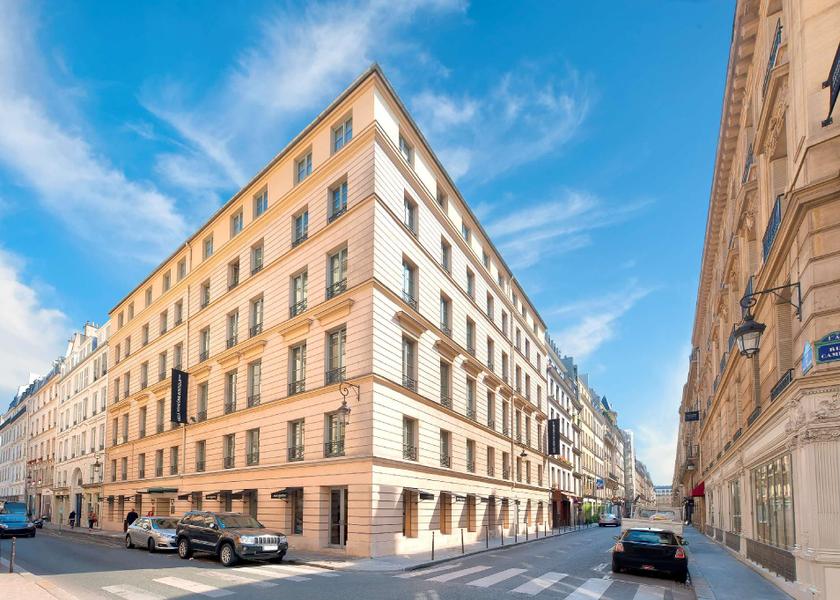 Île-de-France Paris Hotel Exterior