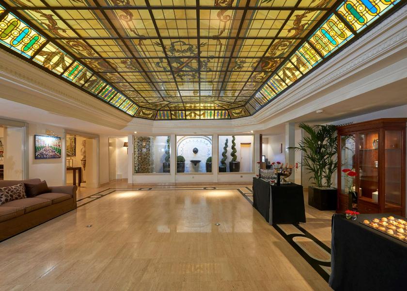 Île-de-France Paris Lobby