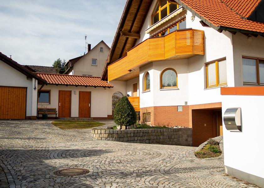 Bavaria Schwarzenbruck Exterior Detail