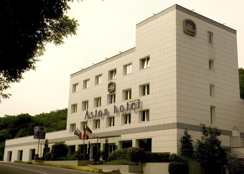 Piedmont Pino Torinese Hotel Exterior