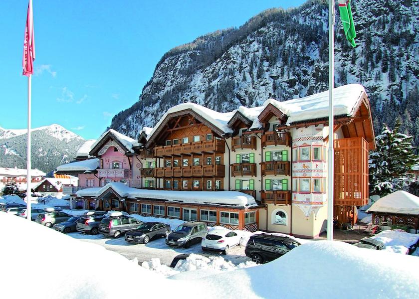 Trentino-Alto Adige Campitello di Fassa Facade