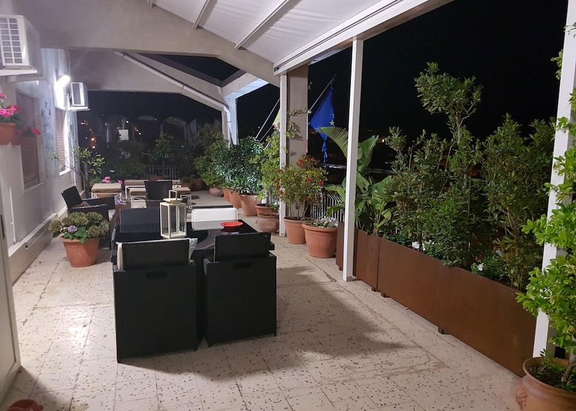 Sicily Valguarnera Caropepe Terrace/patio