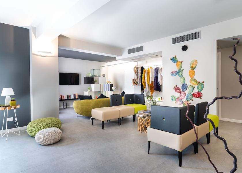 Sicily Santa Venerina Lobby