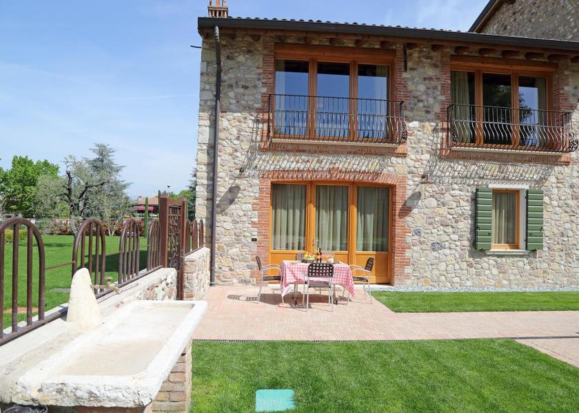 Veneto Lazise entrance