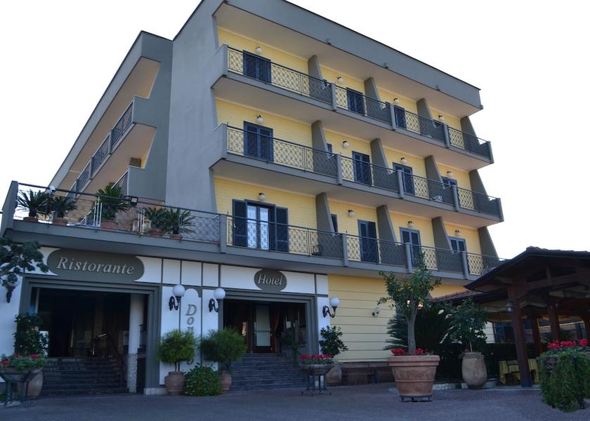 Campania Calvizzano Facade