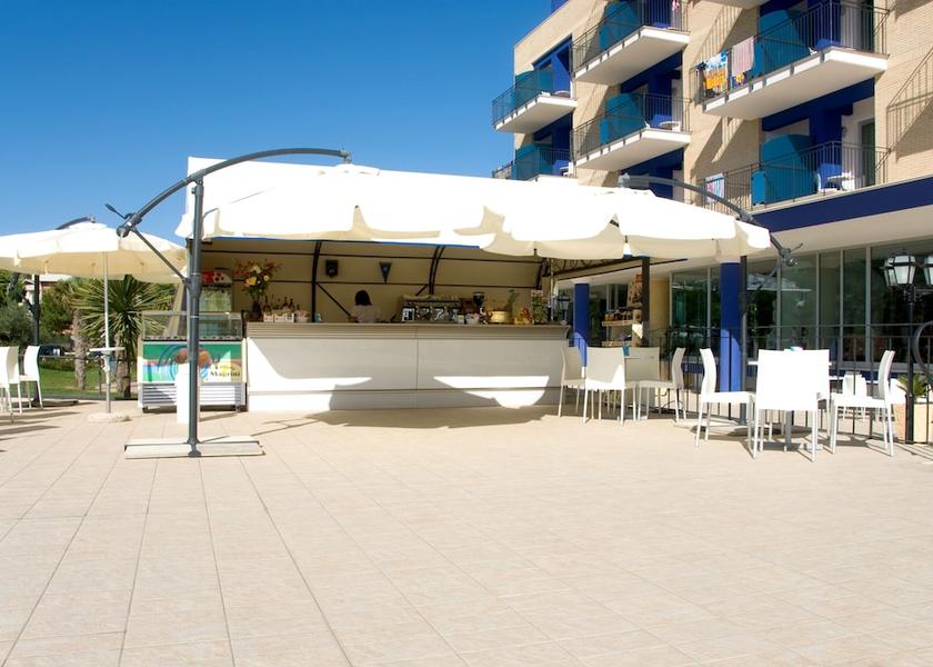 Abruzzo Roseto degli Abruzzi Poolside bar