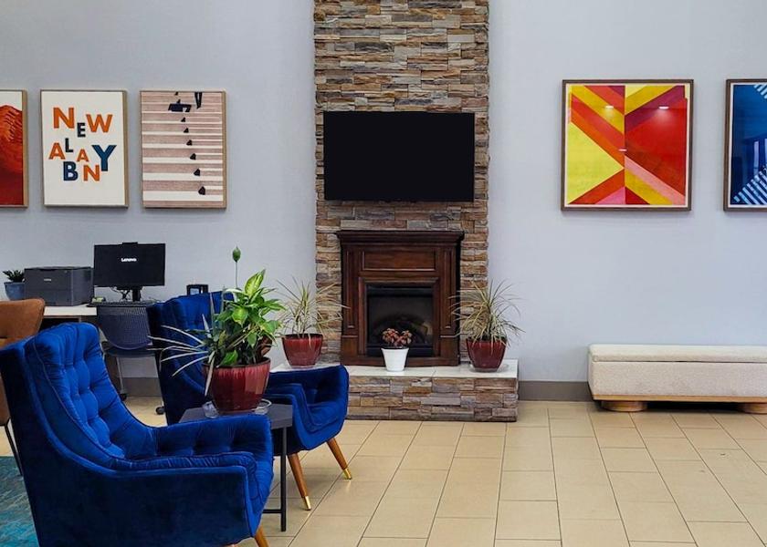 Mississippi New Albany Interior Entrance