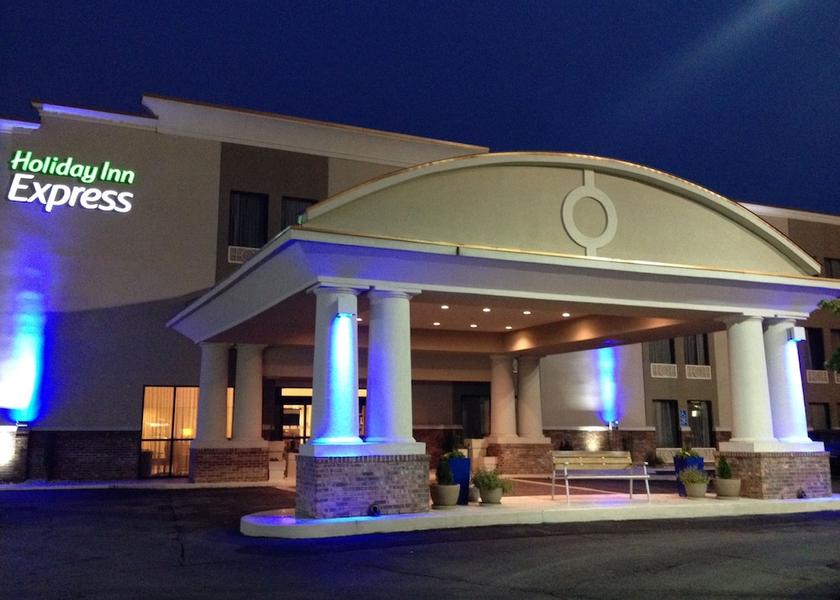 Mississippi New Albany Exterior Detail