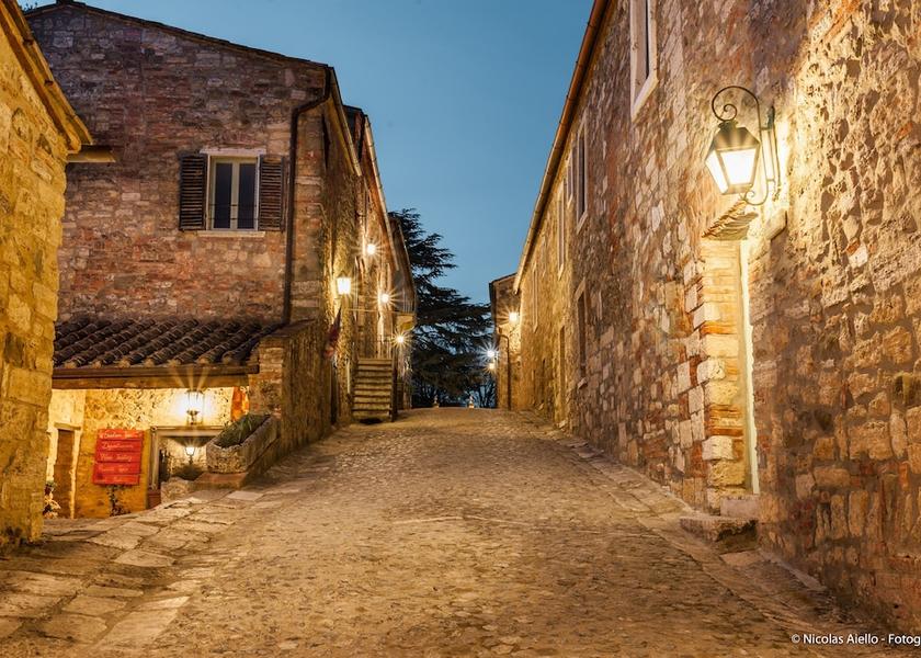 Tuscany Rapolano Terme Facade