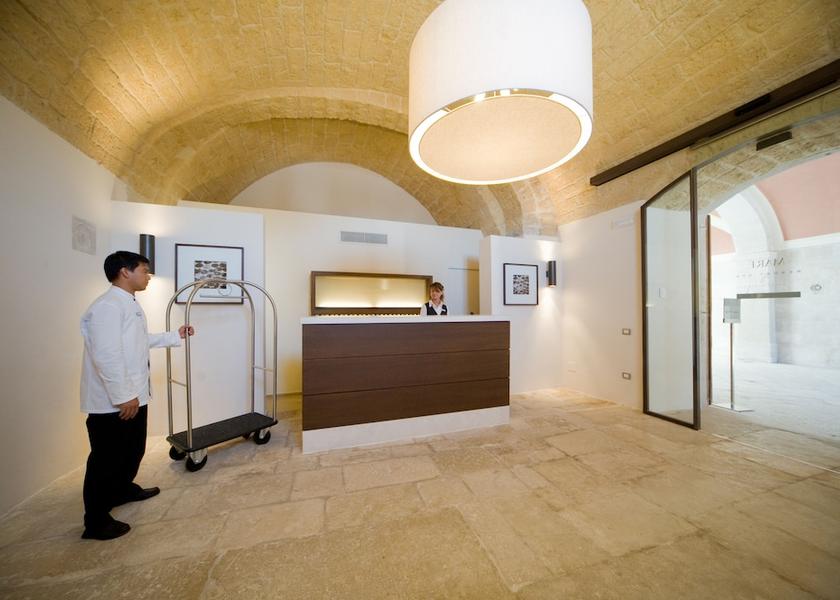 Puglia Trani Reception