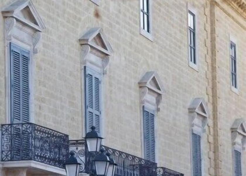 Puglia Trani Front of property