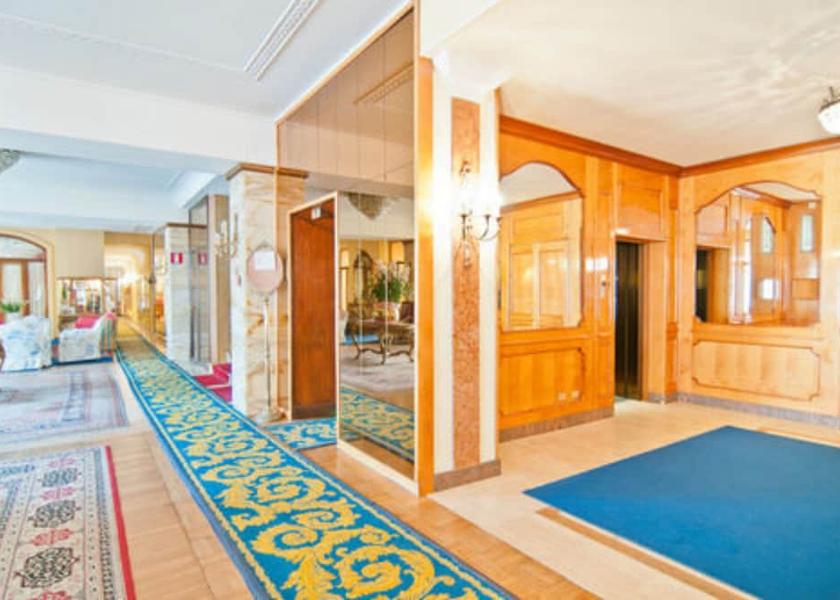 Liguria Sanremo Interior Entrance