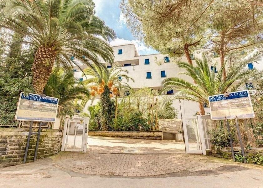 Campania Cellole Property entrance