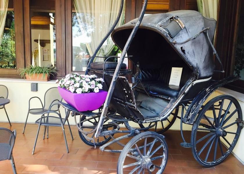 Veneto Rubano Exterior Detail