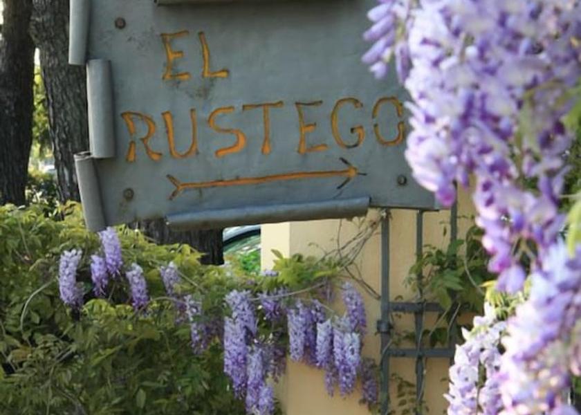 Veneto Rubano Exterior Detail