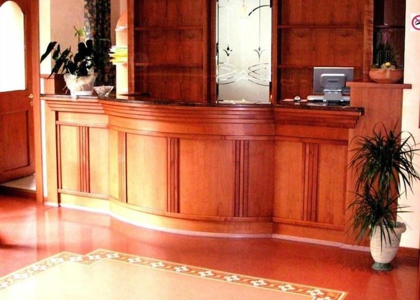 Tuscany Lamporecchio Lobby