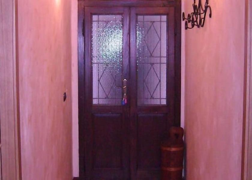 Lombardy Griante Entrance