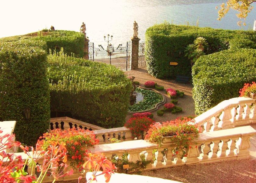 Lombardy Griante Exterior Detail