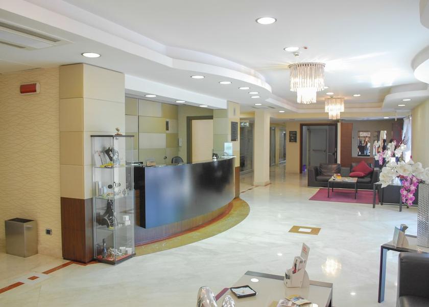 Campania Giugliano in Campania Reception