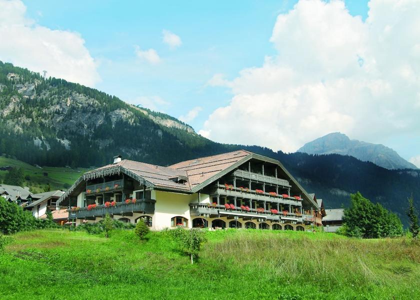 Trentino-Alto Adige Campitello di Fassa Facade