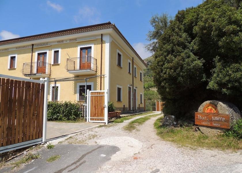 Campania San Mauro Cilento Facade