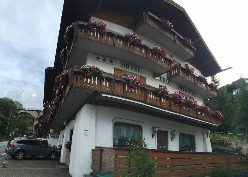 Veneto Cortina d'Ampezzo Front of property