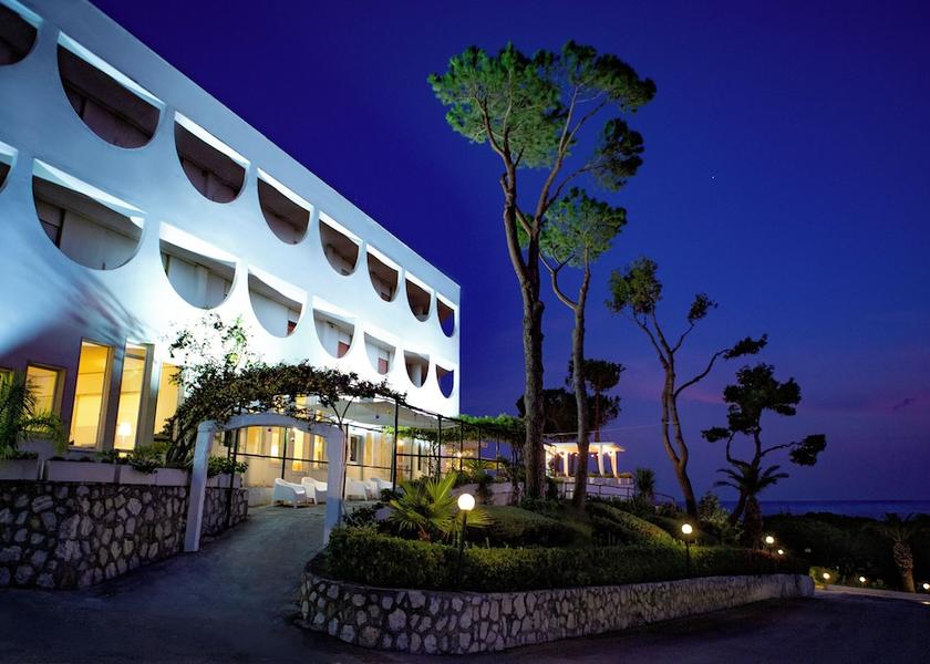 Campania Mondragone Exterior Detail