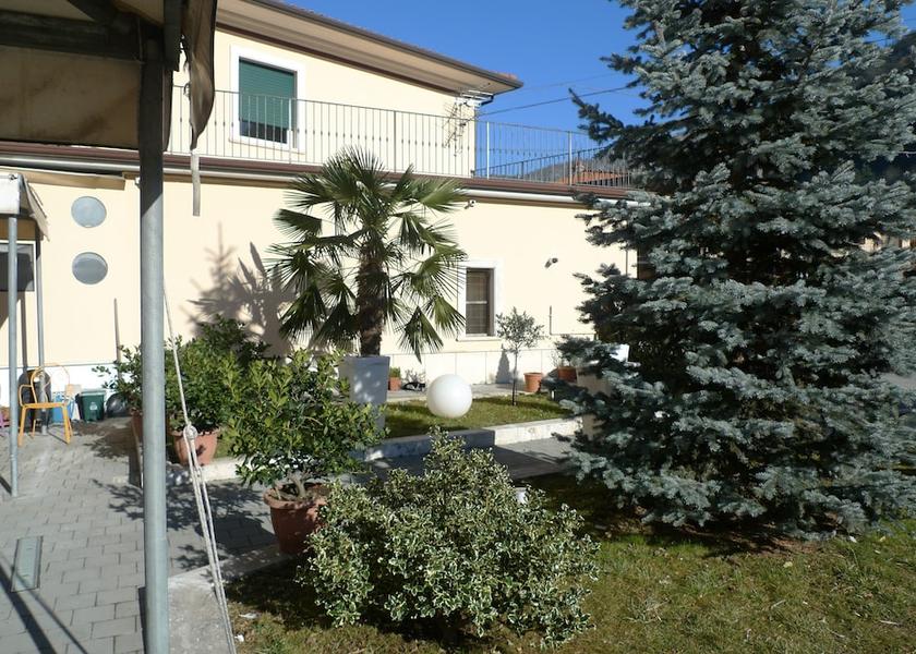 Abruzzo Capistrello Exterior Detail