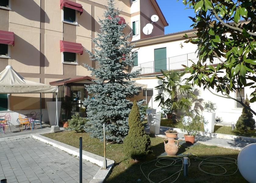 Abruzzo Capistrello Exterior Detail