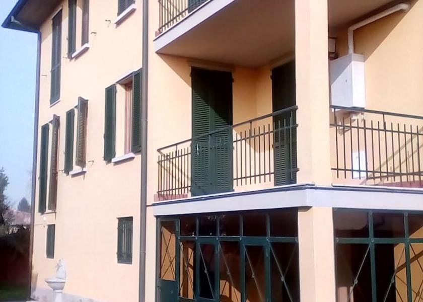 Lombardy Vailate Exterior Detail