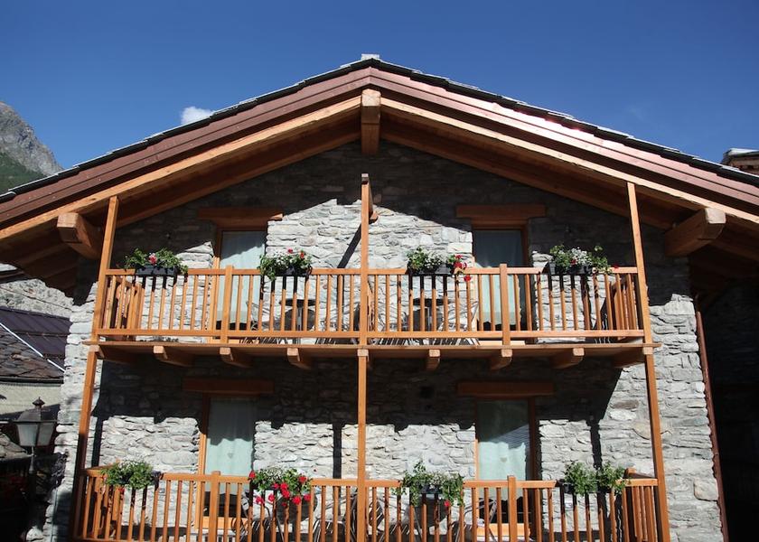 Valle d'Aosta Brusson Facade