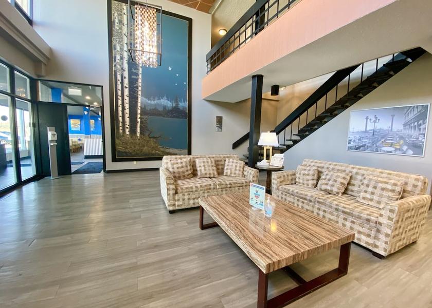 Alberta Whitecourt Lobby sitting area