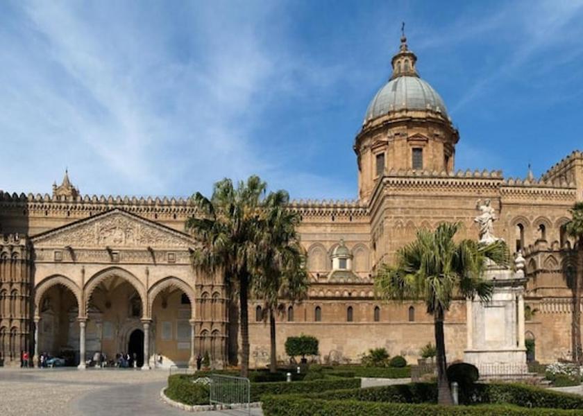 Sicily Palermo Exterior Detail